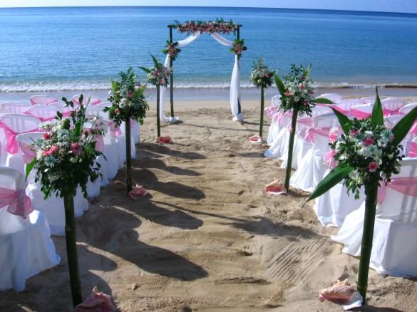 casamento-na-praia-4-585x438