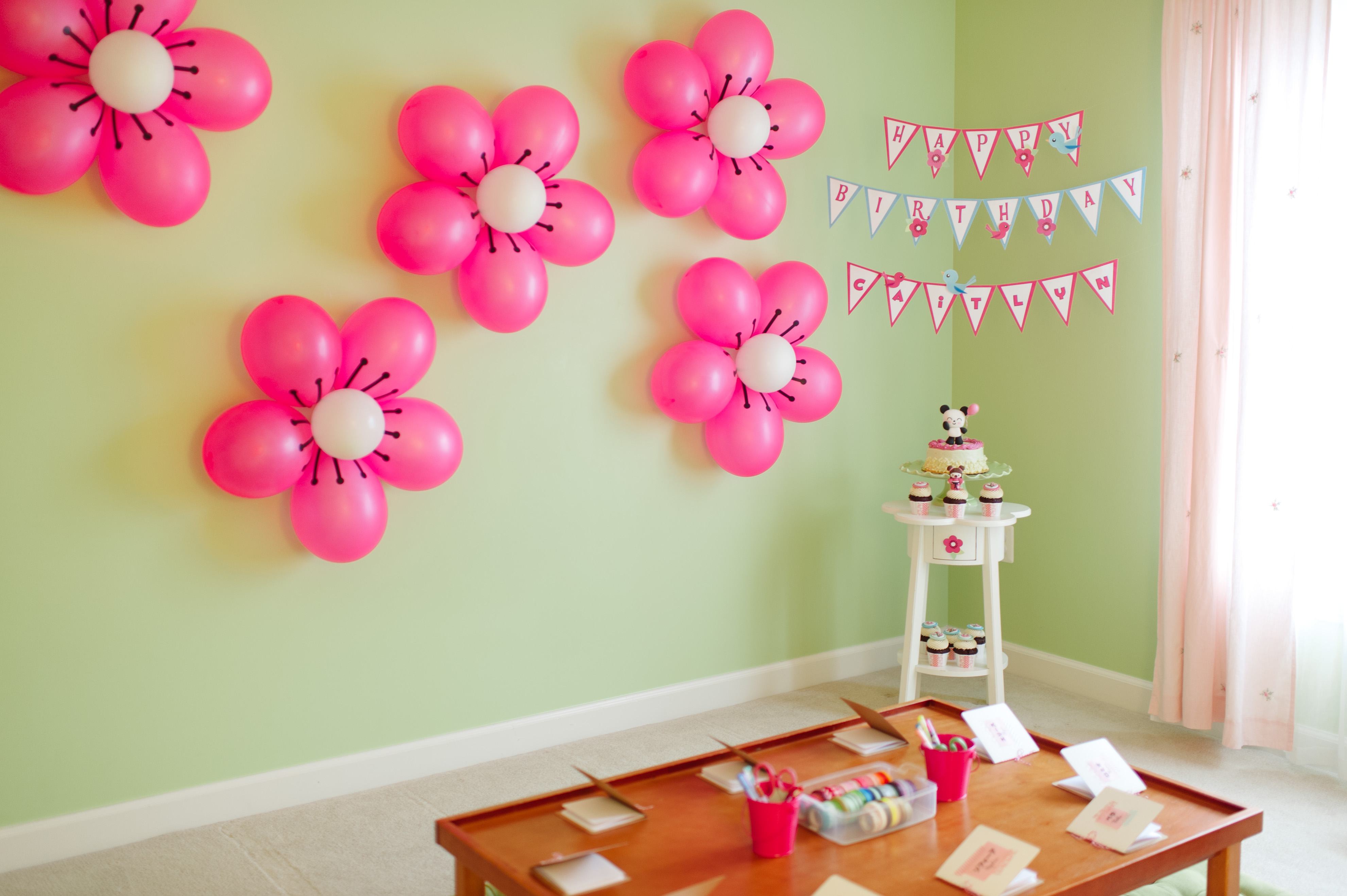 simple-balloon-decorations-birthday-party_323097 (1)